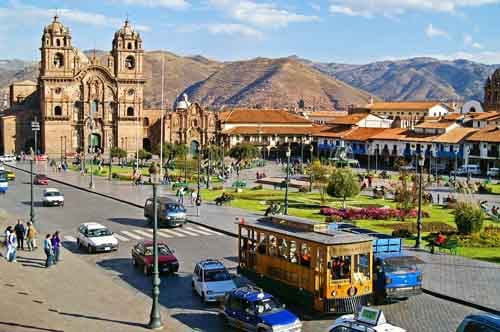Cusco-Peru-plaza